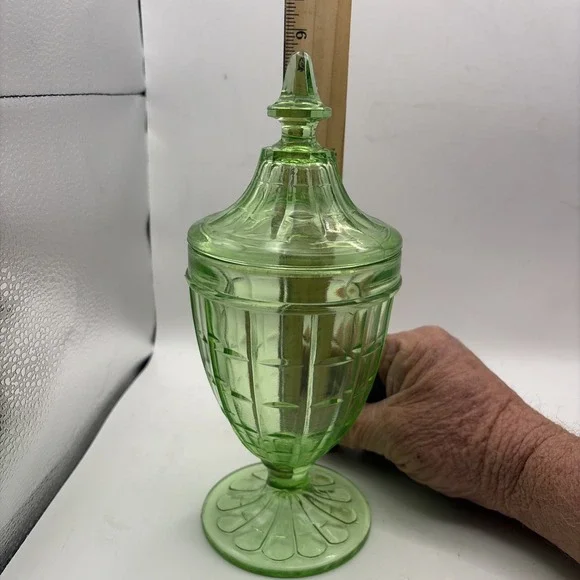 Anchor Hocking Block Optic Pattern Green Uranium Glass Footed Candy Dish & LID - Picture 12 of 13